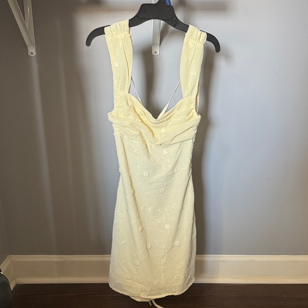 Elegant Light Yellow Dress